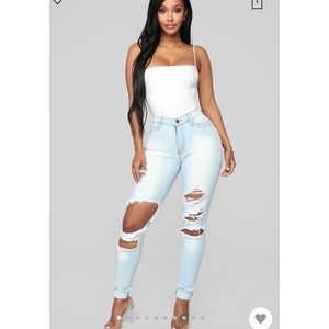 High waisted ripped jeans